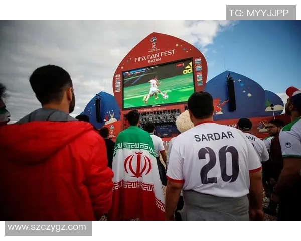 足球明星风采尽展激情赛场,领略巅峰对决与荣耀时刻 足球明星风采尽展激情赛场,领略巅峰对决与荣耀时刻