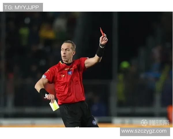 足球巨星赛场遭遇对手钉鞋踩踏引发争议裁判判罚成焦点